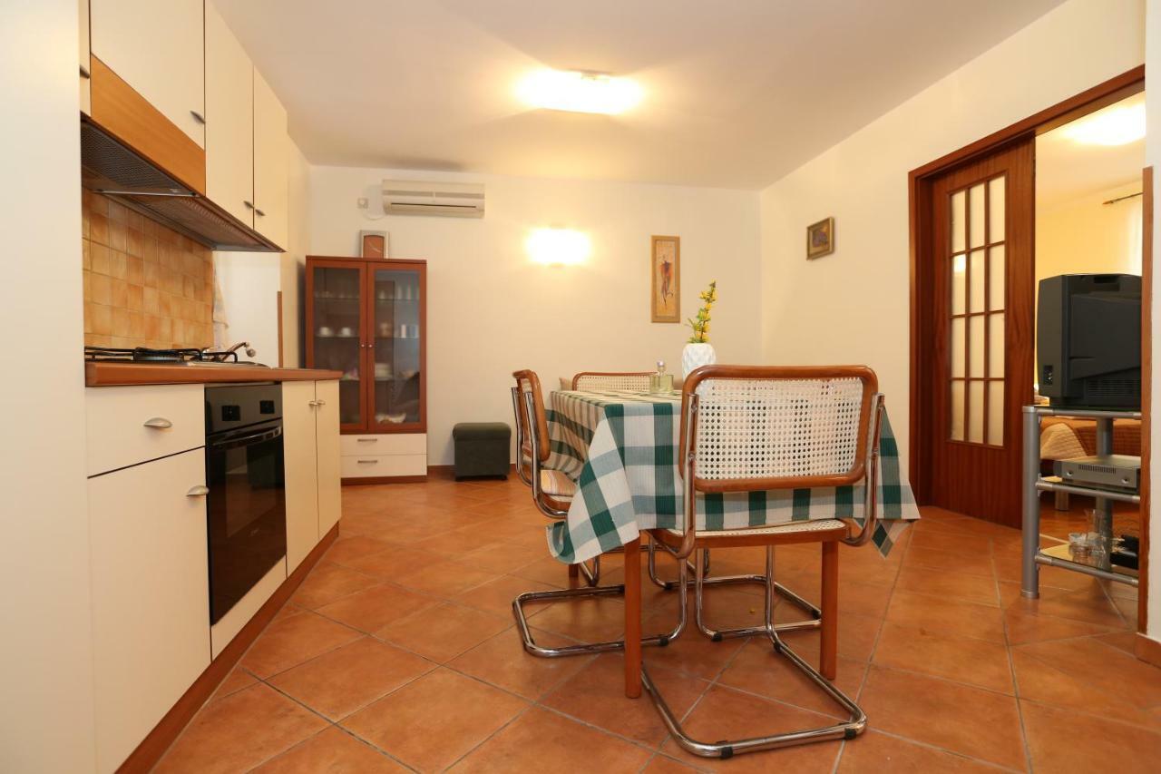 Apartment By The Sea Baska  Bagian luar foto