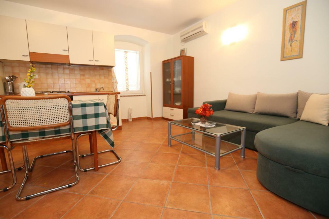 Apartment By The Sea Baska  Bagian luar foto