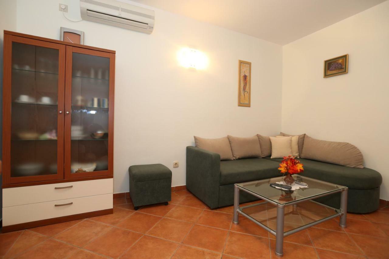 Apartment By The Sea Baska  Bagian luar foto